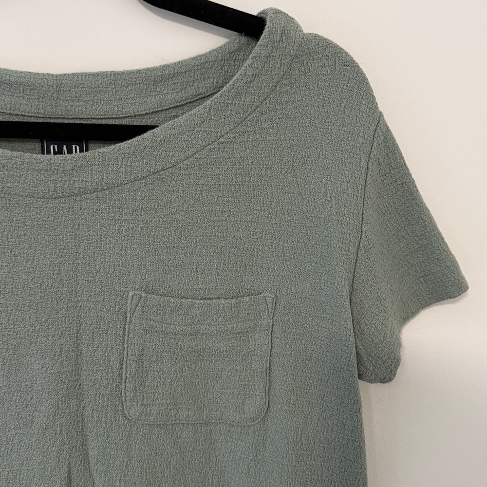 GAP Cropped Boxy Top - Picture 2 of 4
